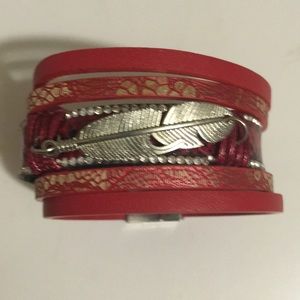 🌟3 for $15🌟 EXCELLENT CONDITION Shyanne bracelet